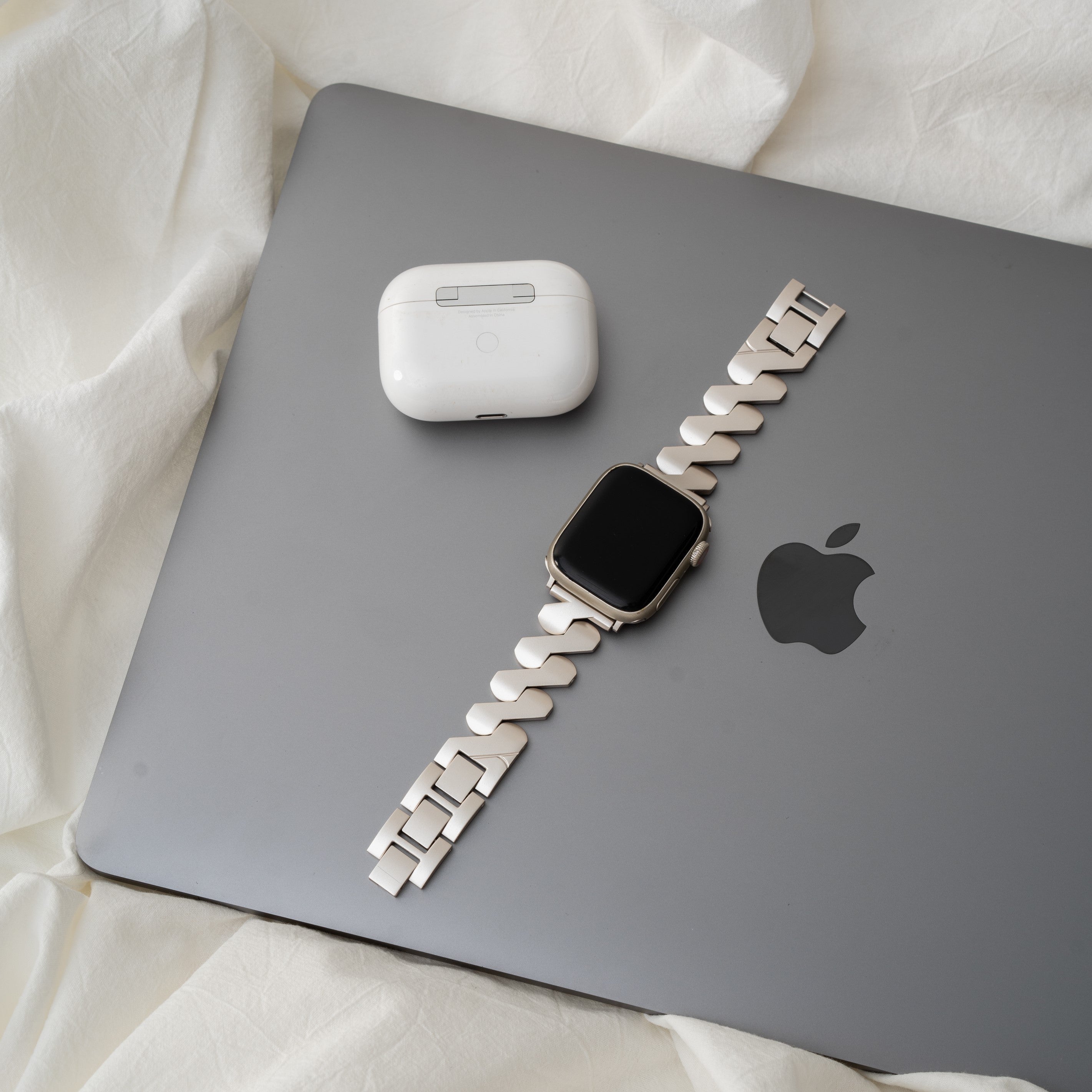 Stainless Steel Geo Watch Band for Apple Watch