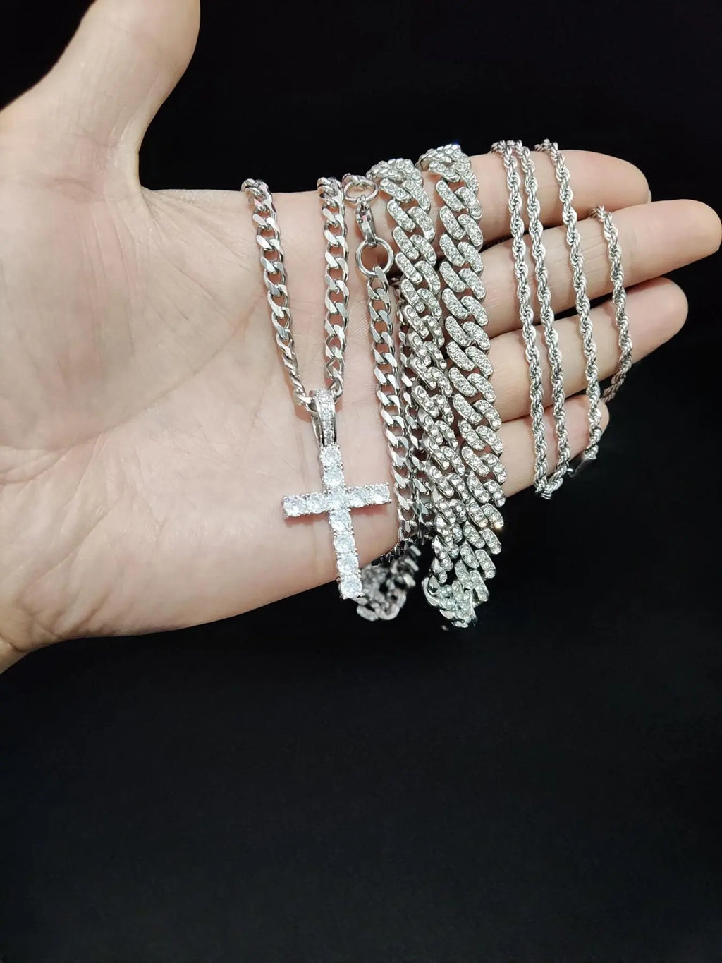 Zircon Inlaid Cross Pendant & Cuban Chain Necklace