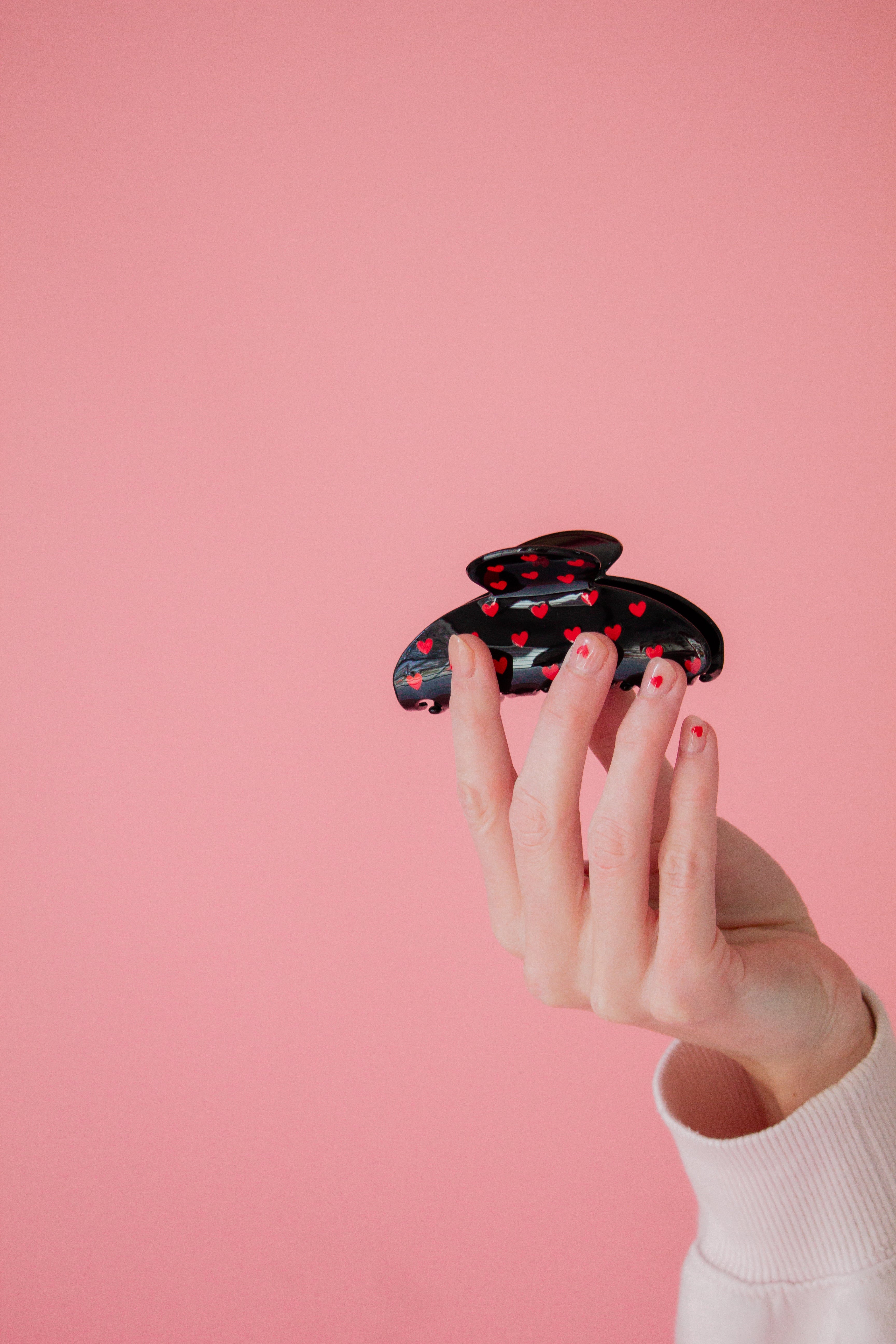Red & Black Heart Claw Clip