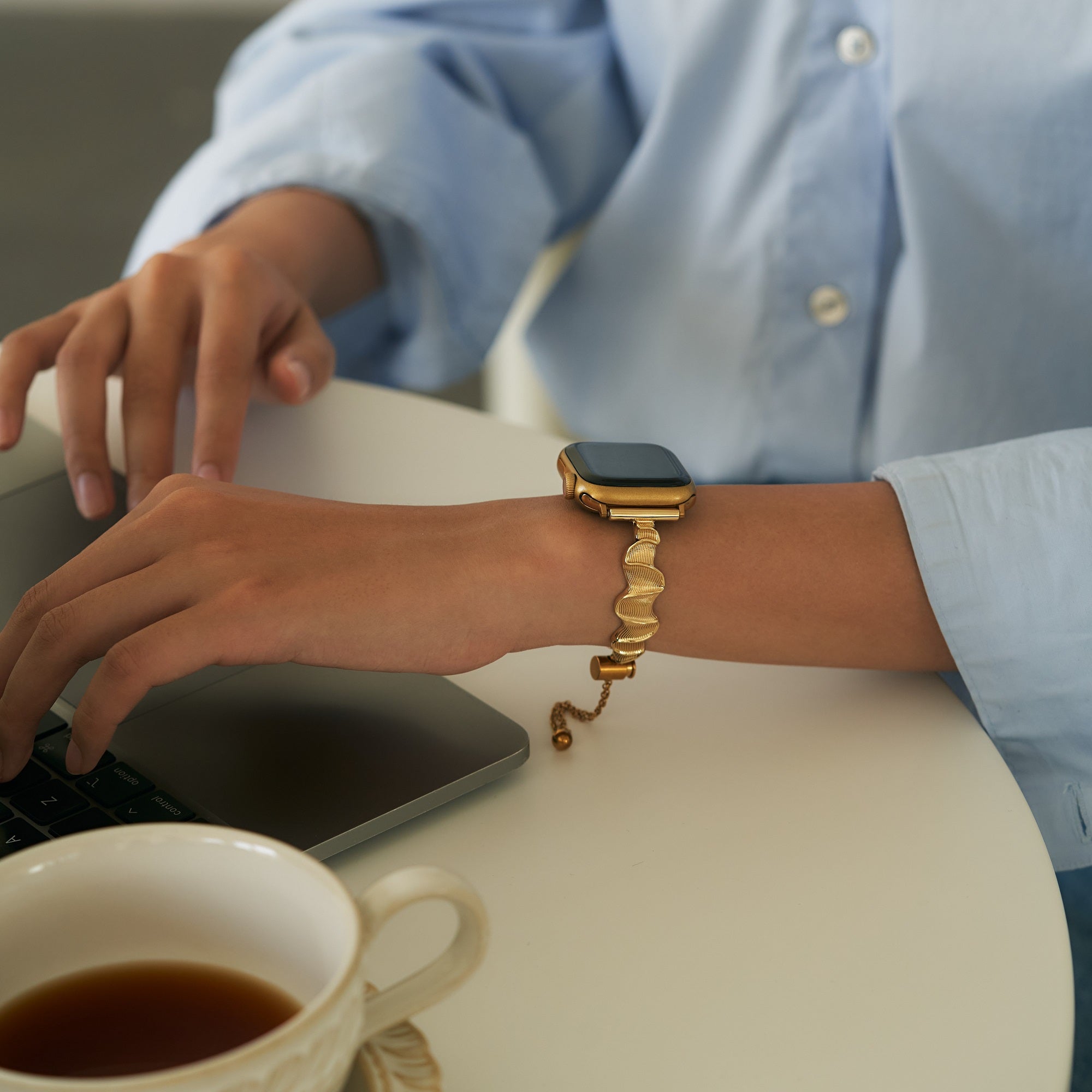 Sleek Wavy Metal Watch Band for Apple Watch