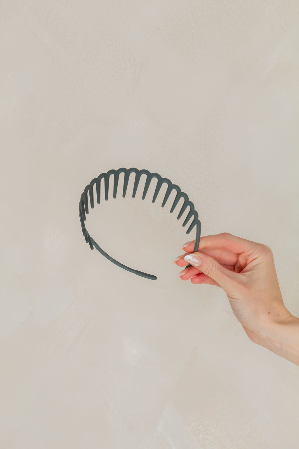 Wide Tooth Hard Headband
