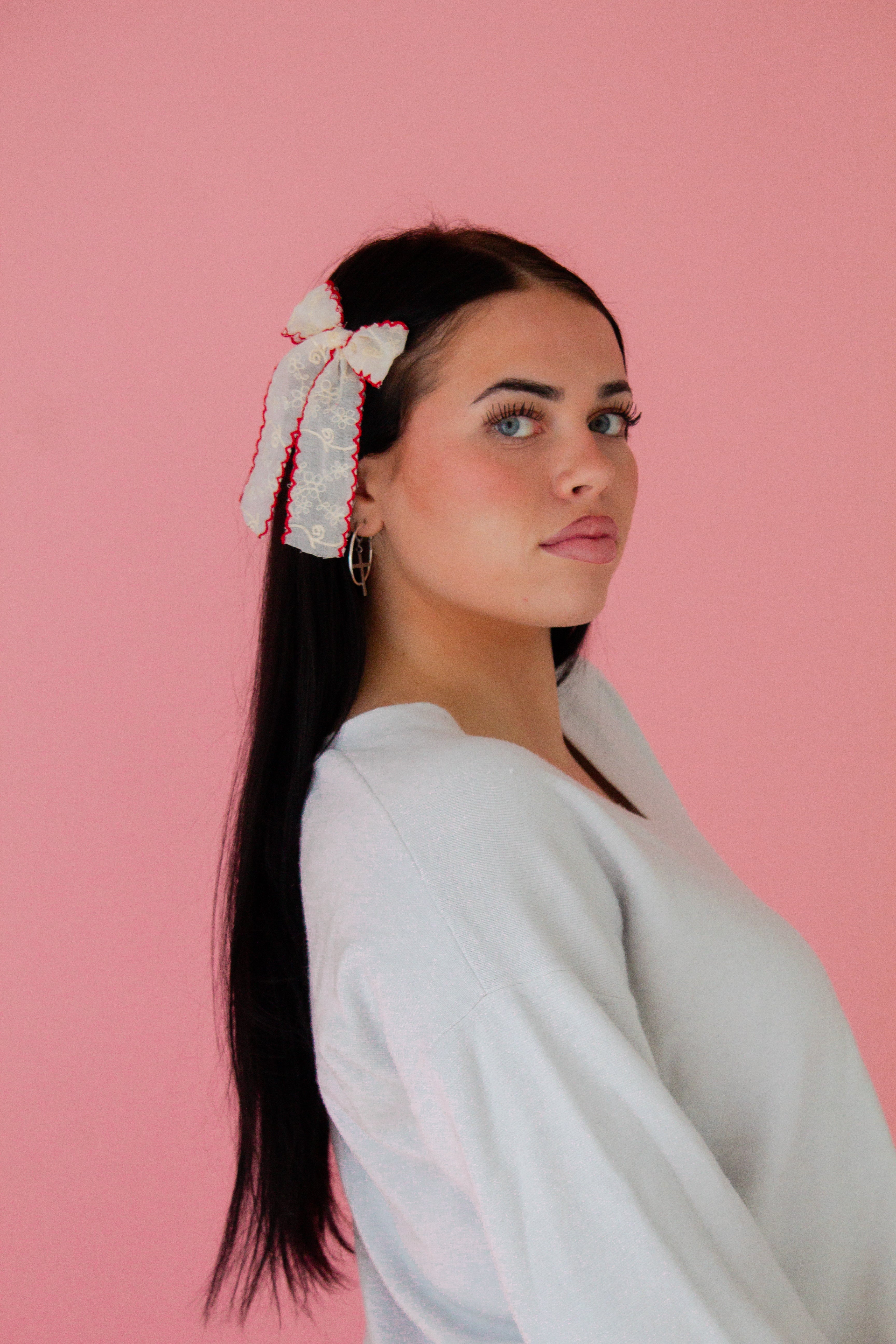 Red Trim Lace Bow