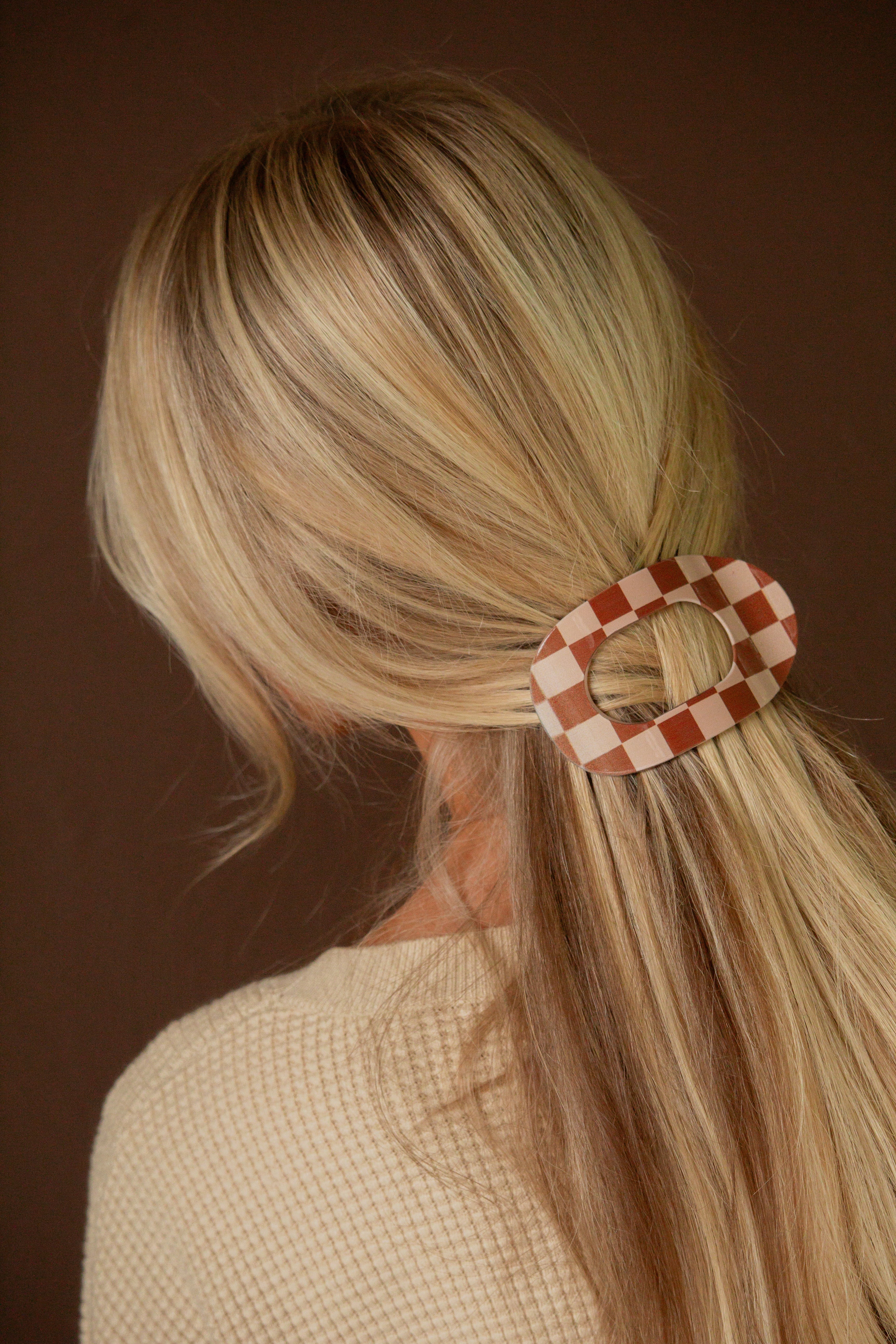 Checkered Circle Cutout Flat Claw Clip