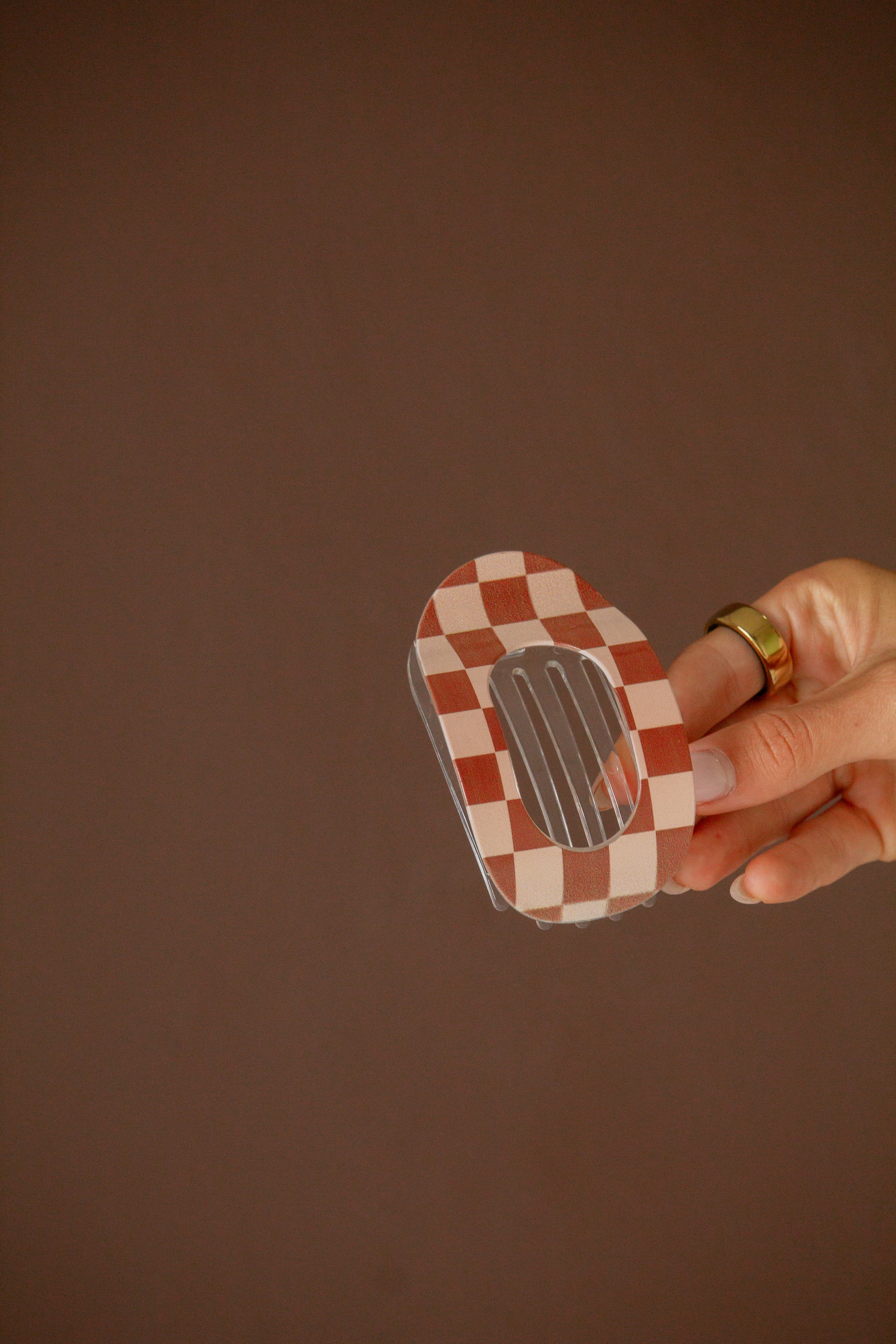 Checkered Circle Cutout Flat Claw Clip