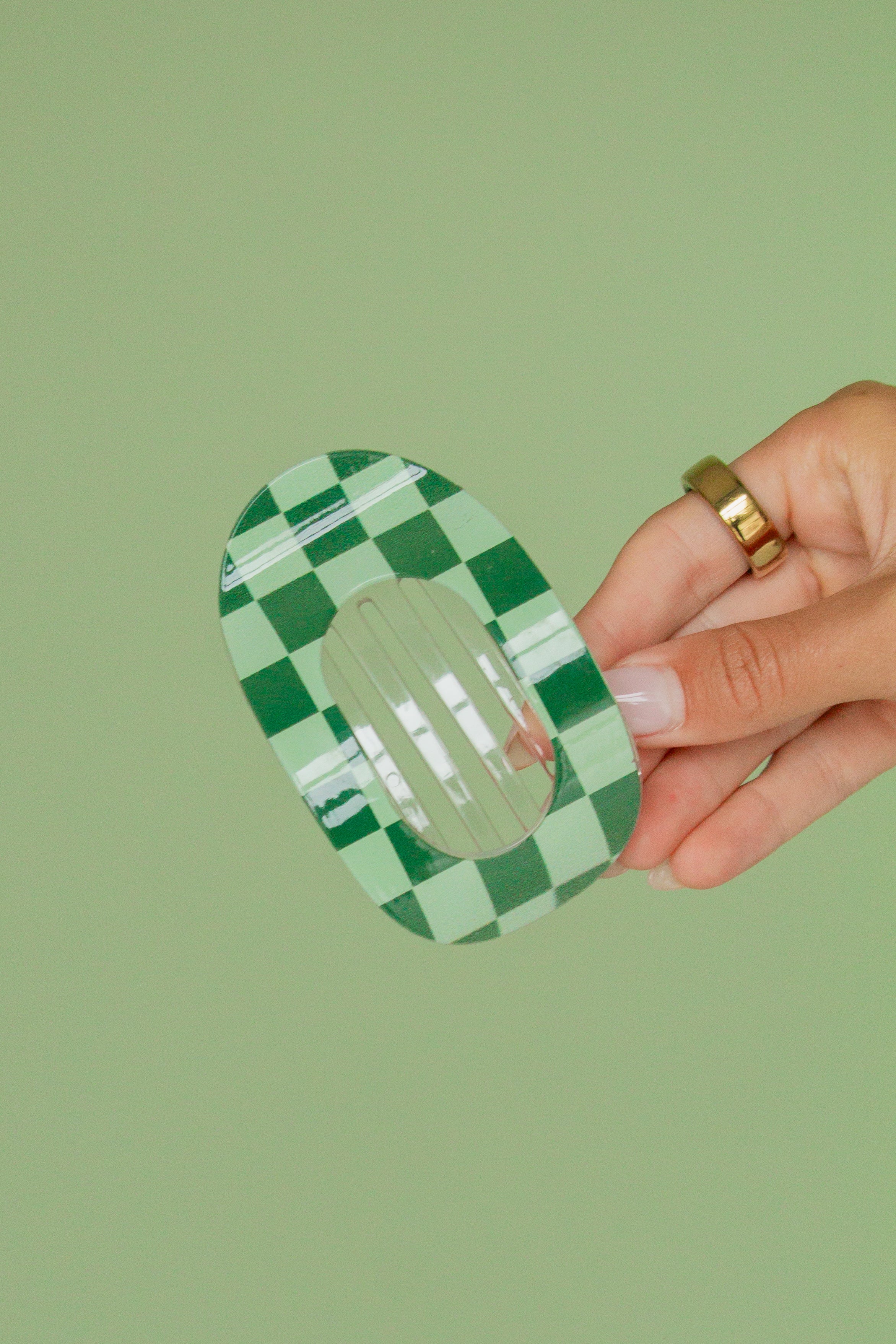 Checkered Circle Cutout Flat Claw Clip