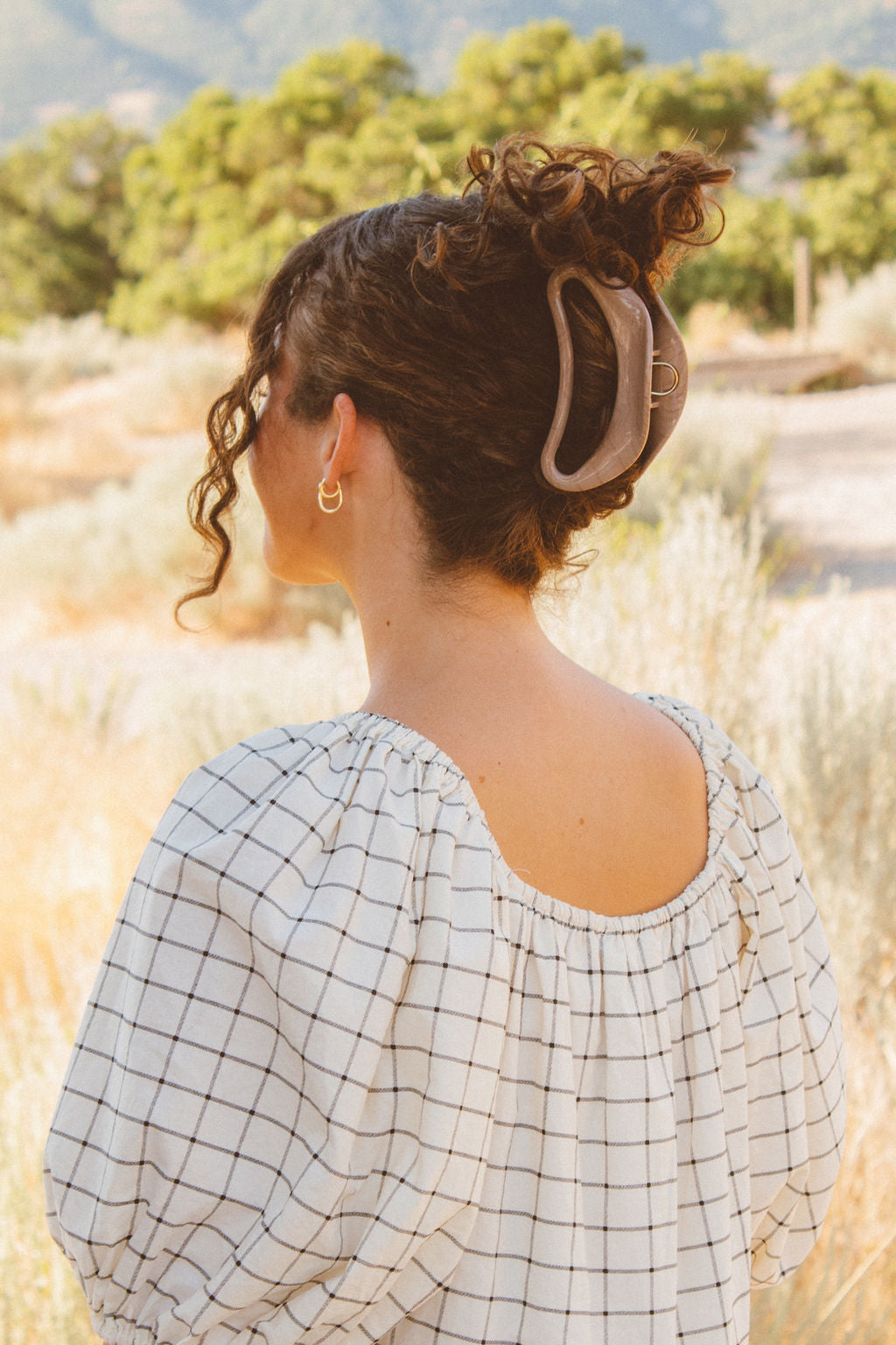 Creamy Brown Claw Clip
