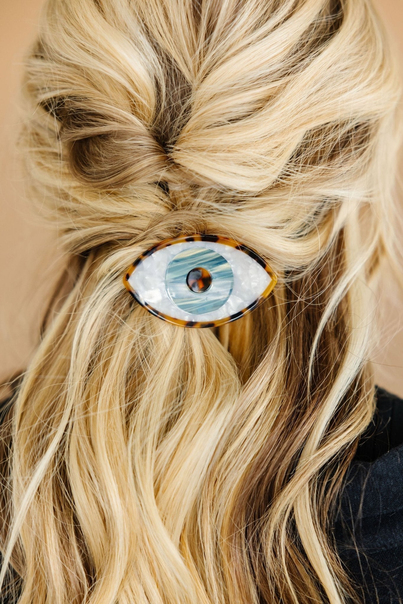 Apple of My Eye Claw Clip