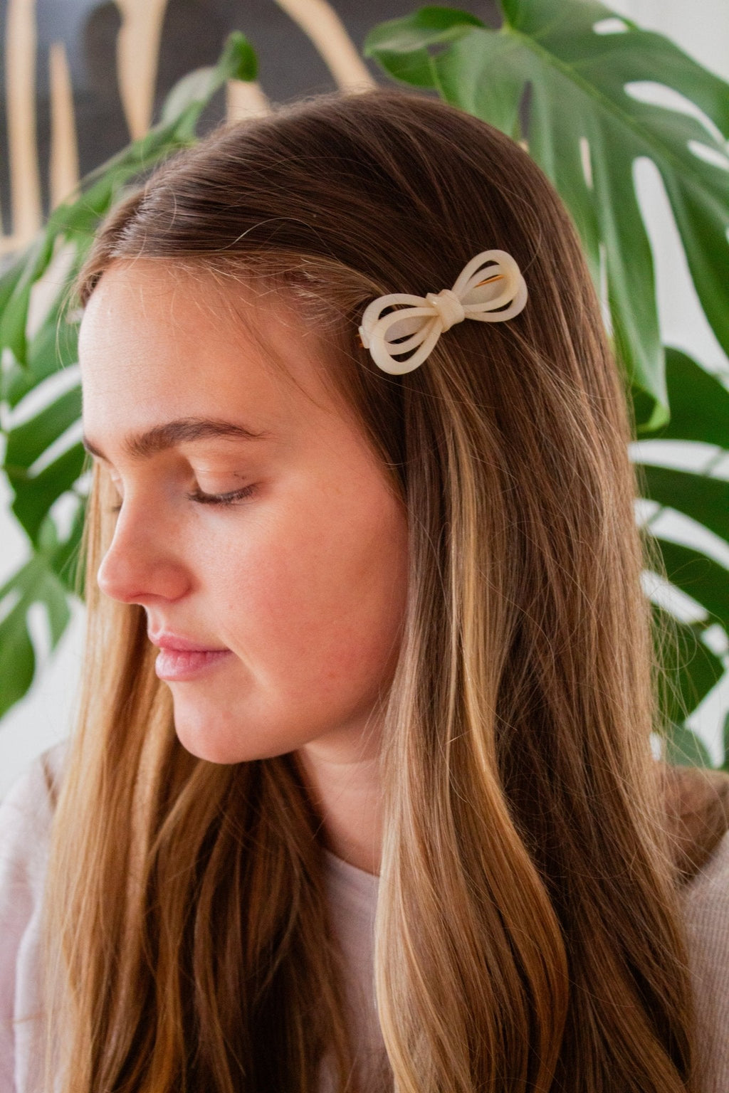 Double Loop Bow Clip